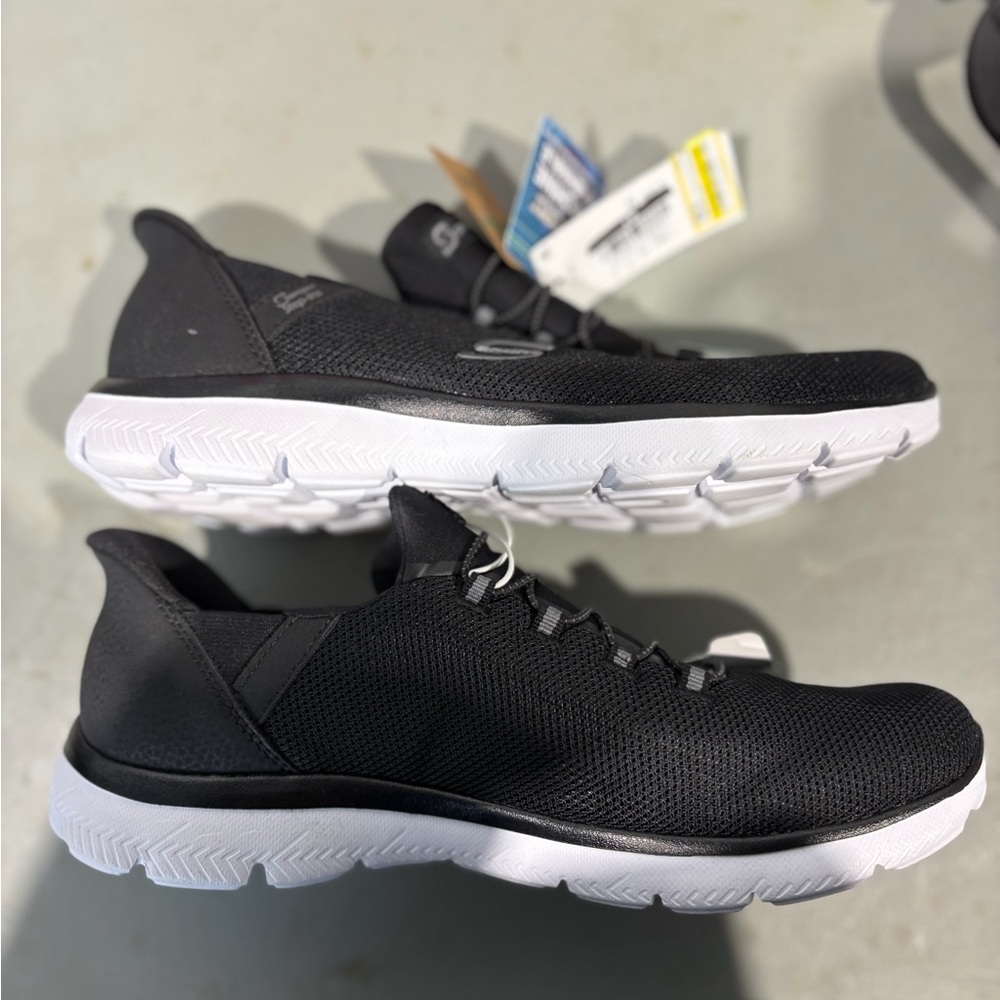 Skechers Unisex Black Slip-On Athletic Sneakers with White Sole M/W